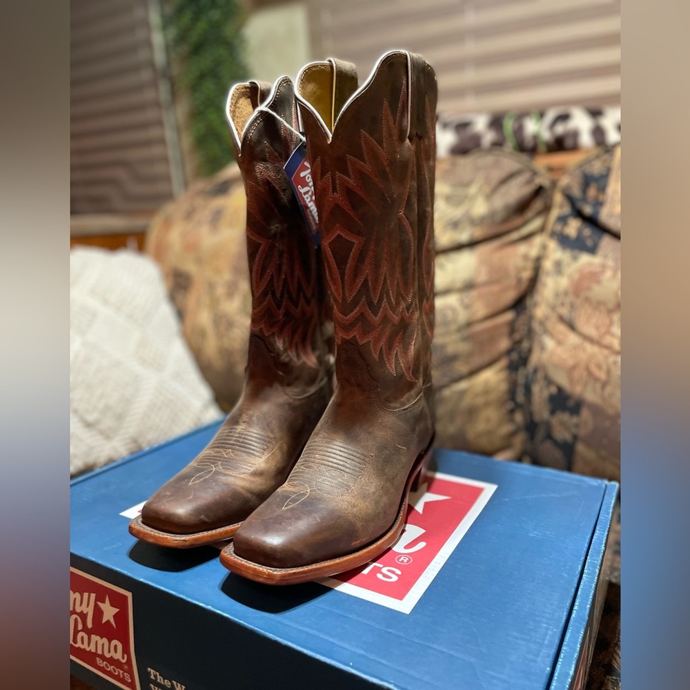 BNIB Tony Lama boots